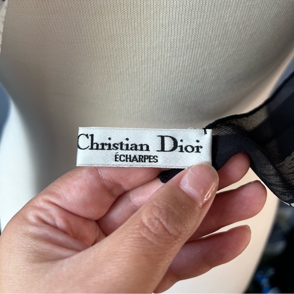 💯 Authentic Christian Dior Silk Scarf - Picture 6 of 7